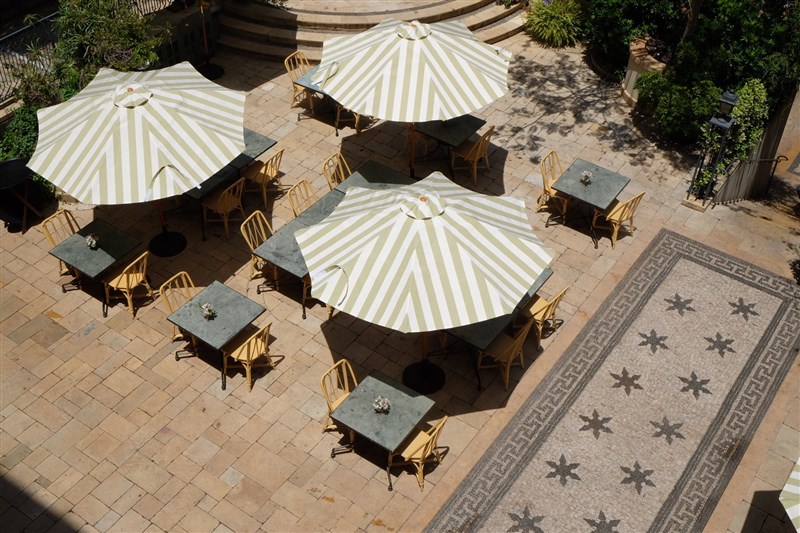 Lunch under the new parasols at the liza garden